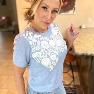 Anthropologie tee size small